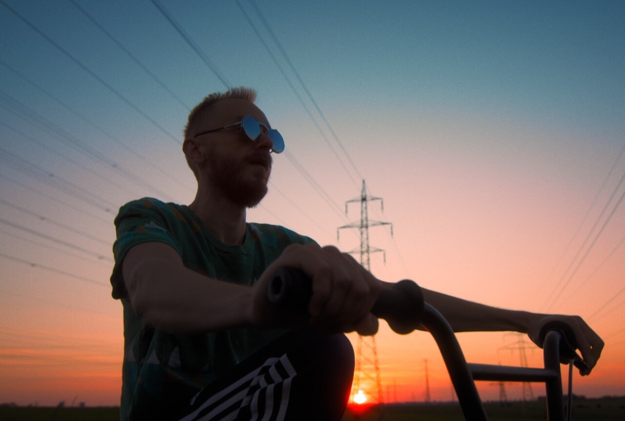 Behind the scenes — All My Friends Are Getting Married for Kinsfolk, directed by Martin Marko